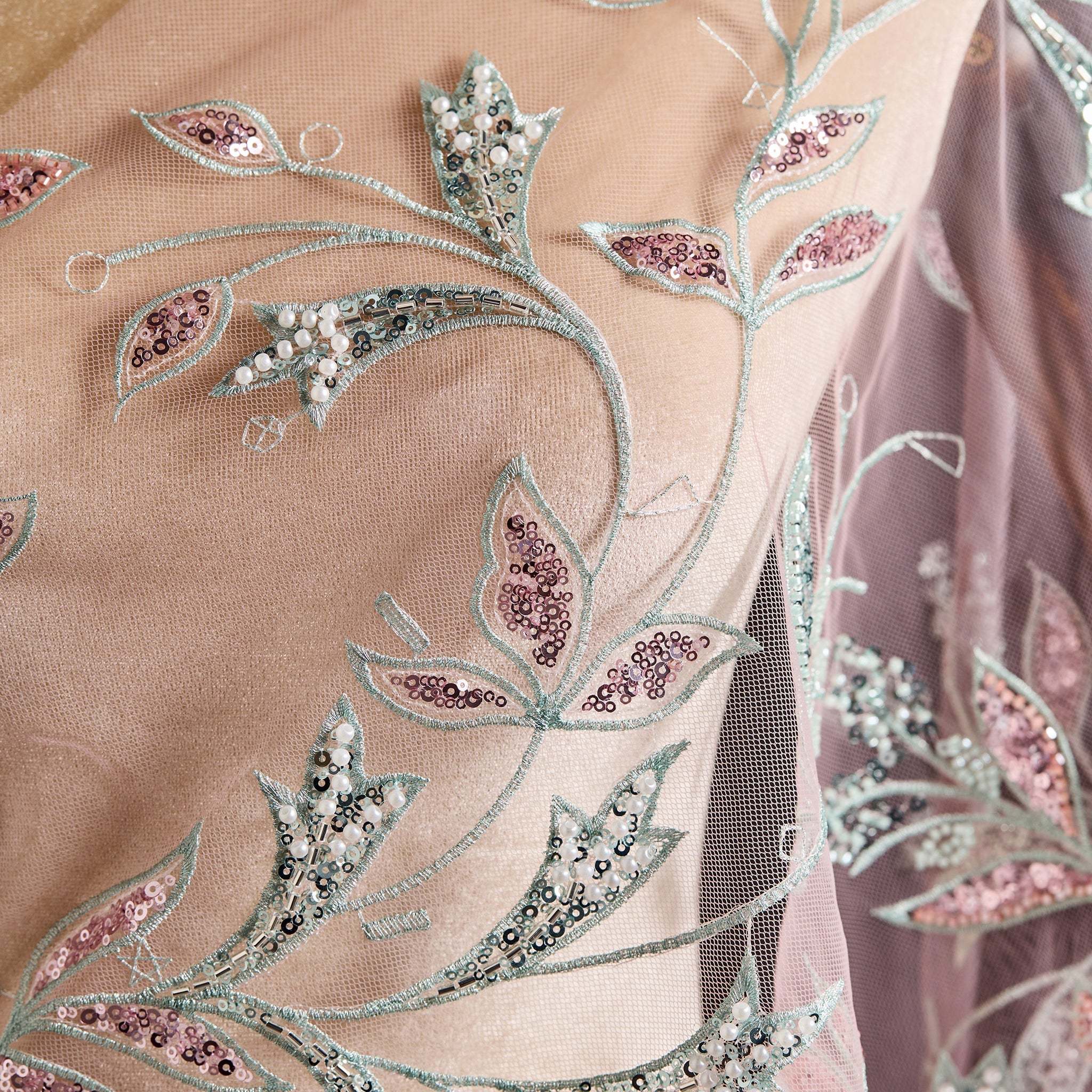Must-Read for Overseas Wholesalers: 6 Golden Criteria for Selecting Embroidered Fabric Suppliers