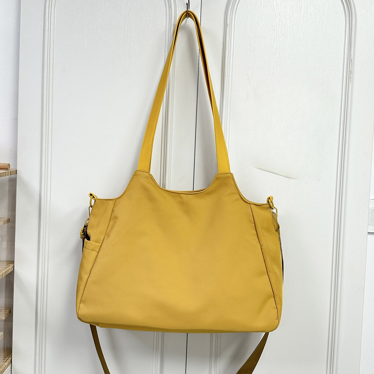 #429.99 women's new one-shoulder underarm bag leisure sports fitness bag