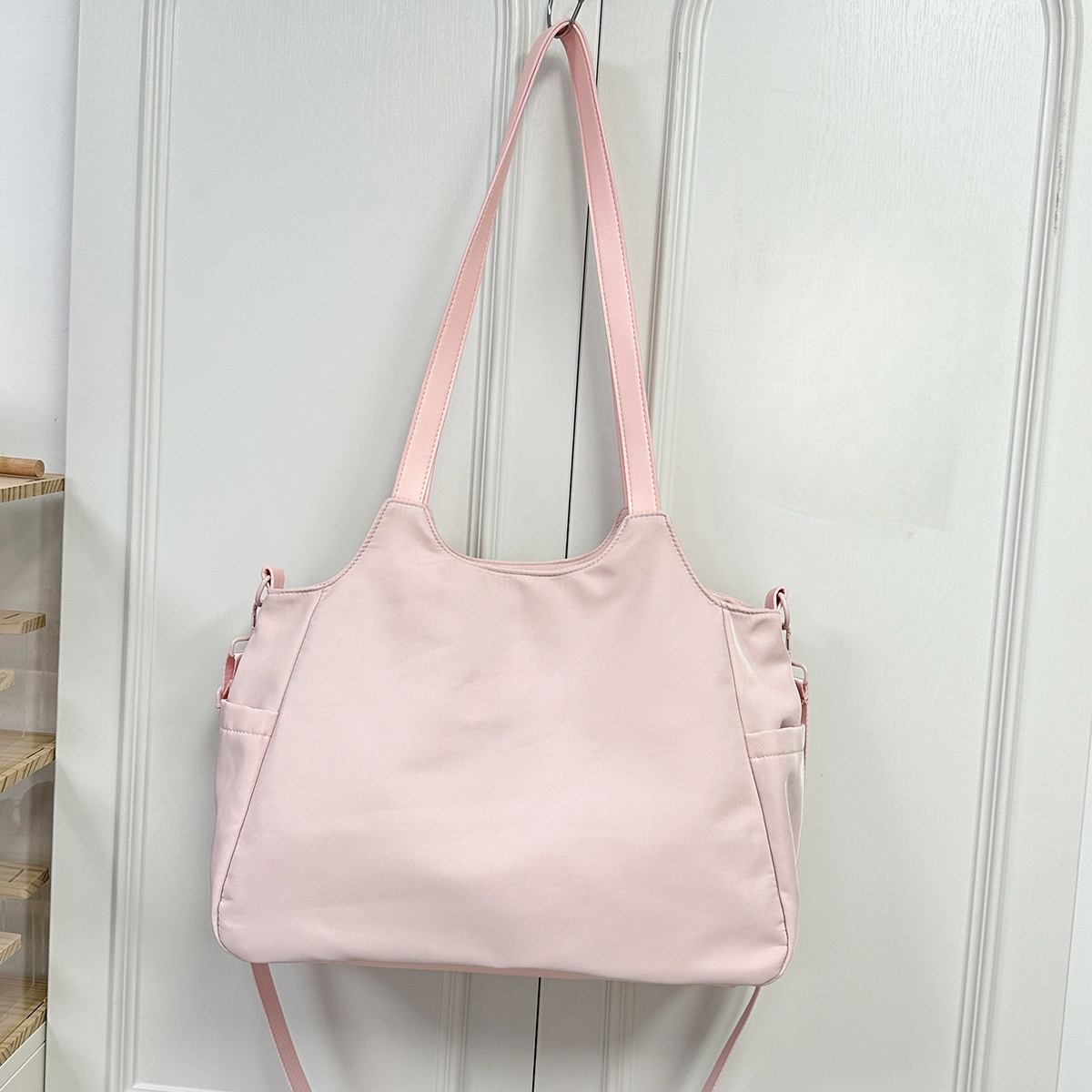 #429.99 women's new one-shoulder underarm bag leisure sports fitness bag