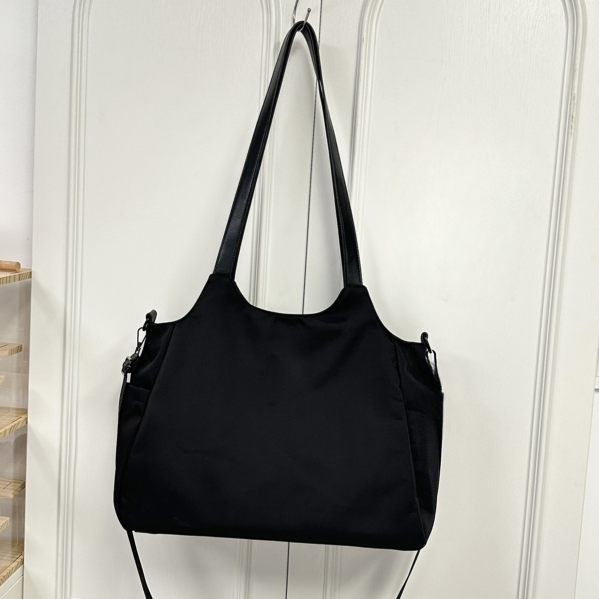 #429.99 women's new one-shoulder underarm bag leisure sports fitness bag